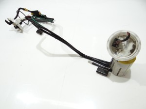 POMPA PŁYWAK PALIWA BMW E60 E61 LCI 204D4 6765848 (4570935)