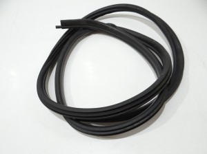USZCZELKA DRZWI PRAWY TYŁ BMW E87 7066618
