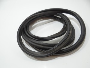 USZCZELKA KLAPY BAGAŻNIKA BMW E91 LCI 7119038