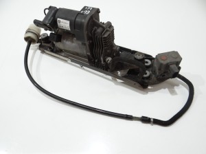 KOMPRESOR ZAWIESZENIA BMW E60 E61 6789937 (4623611)