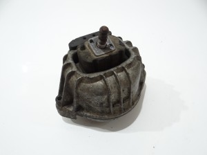 PODUSZKA SILNIKA LEWA BMW X1 E84 N47 2.0D 6768800