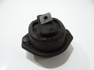 PODUSZKA SILNIKA LEWA BMW E65 6754613