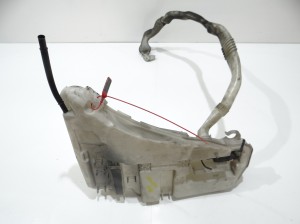 ZBIORNICZEK PŁYNU DO SPRYSKIWACZY BMW F07 XENON 8050439