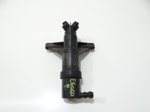 DYSZA SPRYSKIWACZA LAMPY LEWA PRAWA BMW E60 E61