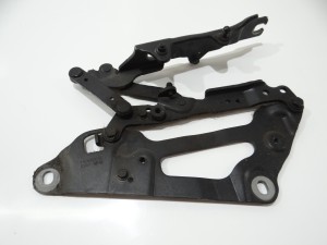 ZAWIAS MASKI LEWY PRZÓD BMW 5 GT F07 416 7046323