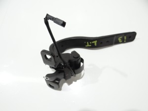 ZAWIAS KLAPY BAGAŻNIKA LEWY TYŁ BMW I3 7296773