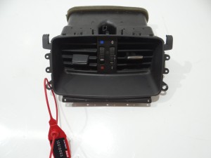 KRATKA NAWIEWU KLIMATYZACJI BMW E92 LCI 7129556