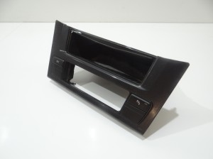 RAMKA SCHOWEK DESKI KONSOLI BMW E60 E61 9139391 (16588894)