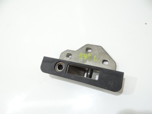ZAMEK RYGIEL DACHU LEWY BMW E93 OE 7145935