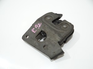 ZAMEK OPARCIA KANAPY LEWY TYŁ BMW E60 E82 E90 E92 OE 7112863