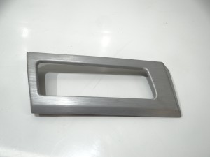 LISTWA OZDOBNA DEKOR KRATKI NAWIEWU BMW E60 E61 LCI 6951051