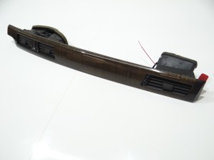 LISTWA KRATKA NAWIEWU DESKI ROZDZIELCZEJ BMW E60 E61 7063134 EU (10914828)