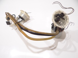 POMPA PŁYWAK PALIWA BMW E81 E87 E90 OE 2.5i 7197048 (16398239)
