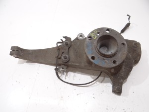 ZWROTNICA PIASTA LEWY PRZÓD PRZEDNIA BMW F10 F11 535D 3.0D OE (16368828)