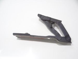 ZAWIAS MASKI LEWY PRZÓD BMW E60 7008727 CARBON