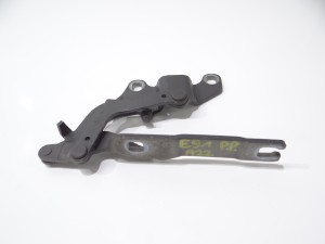 ZAWIAS MASKI PRAWY PRZÓD BMW E91 7115264 A22