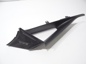 TRÓJKĄT OSŁONA SŁUPKA SZYBY PRAWA BMW 2 F46 7329586