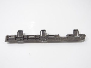 ŚLIZG MOCOWANIE PROGU LEWY PRZÓD BMW F10 F11 7184775