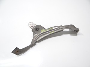 UCHWYT MOCOWANIE BŁOTNIKA PRAWY PRAWE BMW E60 E61 LCI OE 7161452