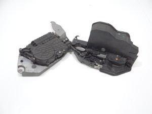 ZAMEK DOCIĄG KOMPLETNY LEWY TYŁ BMW E60 E61 LCI 7202155
