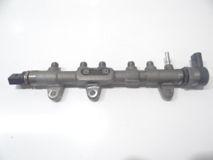 LISTWA WTRYSKOWA BMW X1 F48 F22 F30 F34 B47 2.0D 8514154