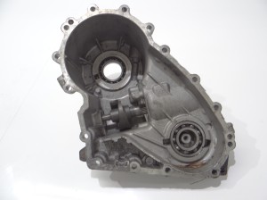 OBUDOWA TYLNA SKRZYNI ROZDZIELCZEJ BMW X3 E83 (14564474)