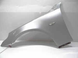 BŁOTNIK LEWY PRZEDNI BMW E60 TITANSILBER