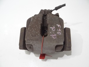 ZACISK HAMULCOWY PRAWY PRZÓD BMW F10 F11 OE 60/24/330 (10915936)