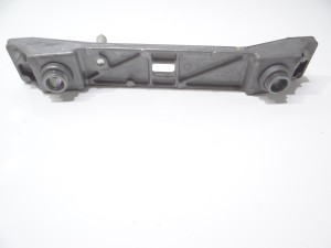 UCHWYT ŁOŻYSKA GŁOWNEGO LEWY BMW E93  7157263