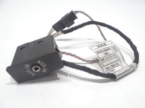 GNIAZDO AUX BMW E87 E90 E92 E93 9231763