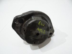 PODUSZKA SILNIKA LEWA BMW E60 M54 6761089
