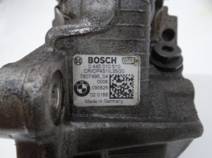 POMPA WTRYSKOWA BMW E60 2.0 D OE 7807495