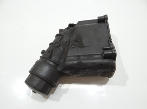 OBUDOWA PODSTAWA FILTRA OLEJU BMW E60 E61 N47 2.0D 7807799 (4295324)
