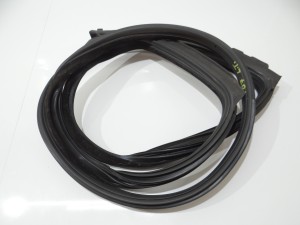 USZCZELKA DRZWI LEWY TYŁ BMW F07 7196389