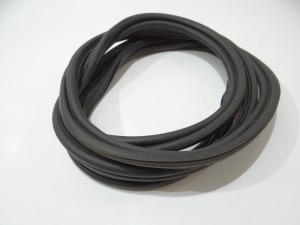 USZCZELKA KLAPY BAGAŻNIKA BMW E60 7034171