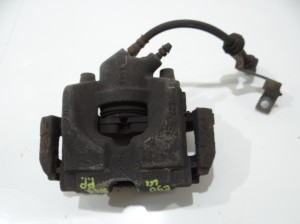 ZACISK HAMULCOWY PRAWY PRZÓD BMW E90 LCI N47 54/24 (17229334)