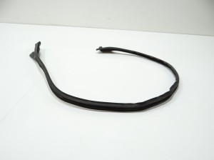USZCZELKA SZYBY DRZWI LEWY PRZÓD BMW E65 8223831