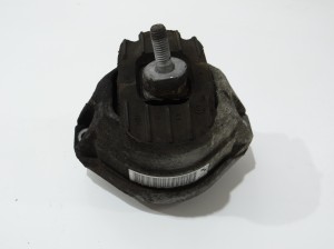 PODUSZKA SILNIKA PRAWA BMW E60 E61 LCI N47 6769874 (4295842)