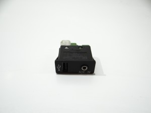 GNIAZDO ZŁĄCZE USB AUX BMW X1 E84 LCI 9241331