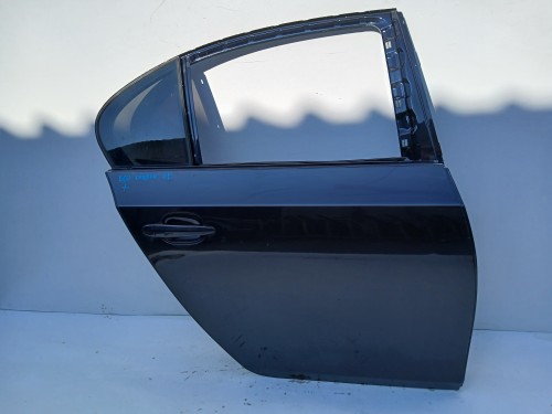 3b70fc6be4726a55e5a6a10d716bf931