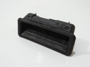KLAMKA MIKROSTYK KLAPY BAGAŻNIKA BMW E60 E90 LCI 7118158 (4273123)