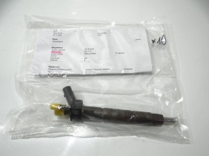 WTRYSKIWACZ BMW E60 E61 N47D20A 0445116001