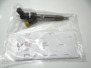 WTRYSKIWACZ BMW F30 2.0 D 0445110743