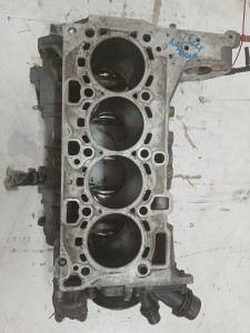 BLOK SILNIKA BMW X3 E83 2.0 D 7797922