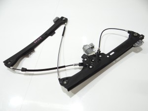 PODNOŚNIK SZYBY PRAWY PRZÓD BMW E60 E61 7034352 (4279363)