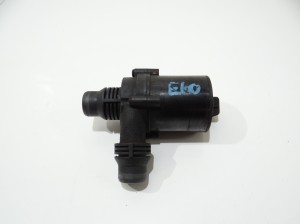 DODATKOWA POMPY WODY BMW E60 E61 6910755