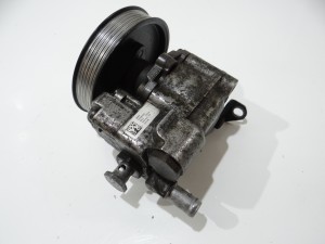 BMW 5 POMPA WSPOMAGANIA 2.0D BMW E60 E61 N47 6780848 (4287368)