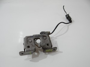 ZAMEK MASKI RYGIEL LEWY BMW X3 F25 7210731