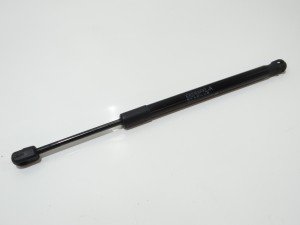 SIŁOWNIK MASKI BMW E88 7225518