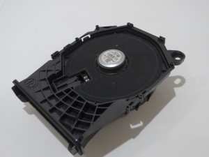 GŁOŚNIK SUBWOOFER PRAWY BMW E84 E88 E90 9204786
